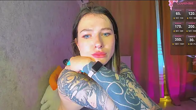 MuseMelody's cam snapshot