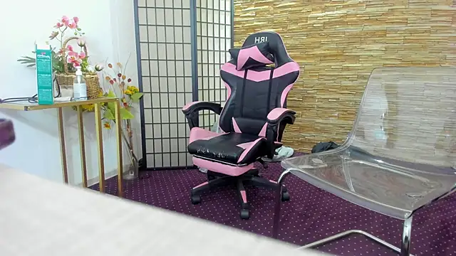 AishaRouhi live sex cam