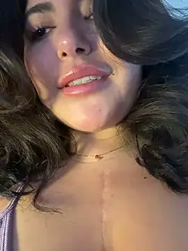 sukhakunis1 live sex cam