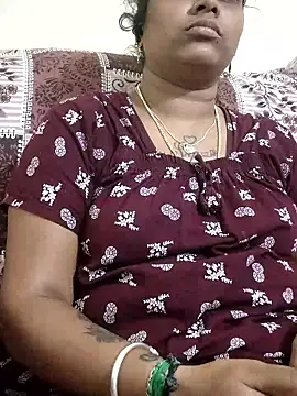 sweetqueen143 live sex cam