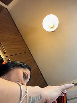 Hotmomcheckk_ live sex cam