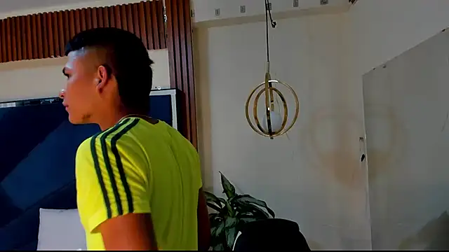 Emiliano_Reyes live sex cam