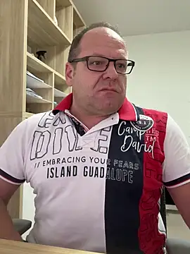 coupleLatinaLovers live sex cam