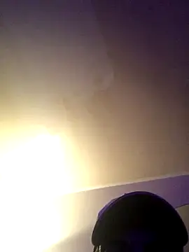 Pilote19 live sex cam