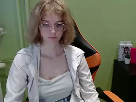 juicyPenny's cam snapshot