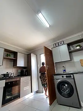 MissLola27 live sex cam