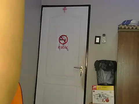 Doja_Peach live sex cam