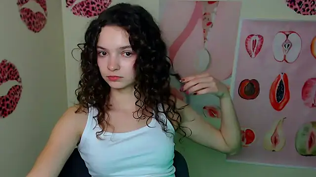 _SusieSu_'s cam snapshot