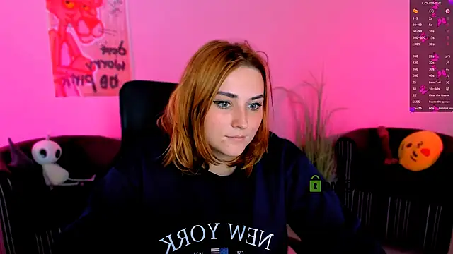 casey_meow_'s cam snapshot