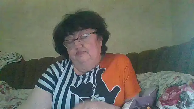 MilaSky5303's cam snapshot