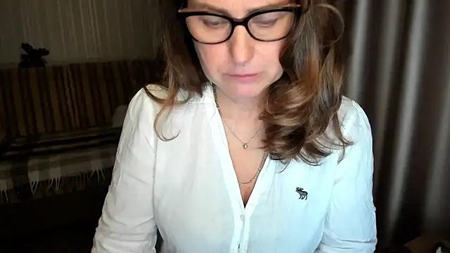 lauraoven's cam snapshot