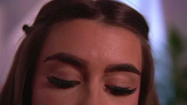 KaylaBray live sex cam