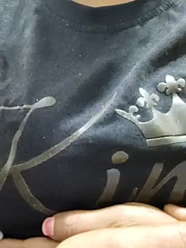 illay_love's cam snapshot