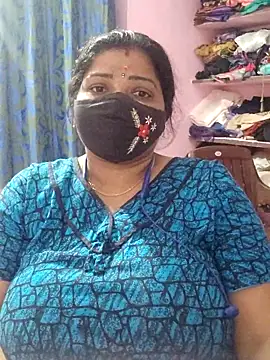 lathikaqueentamil's cam snapshot