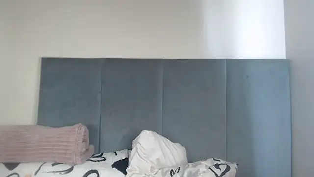 Jah-Queen's cam snapshot