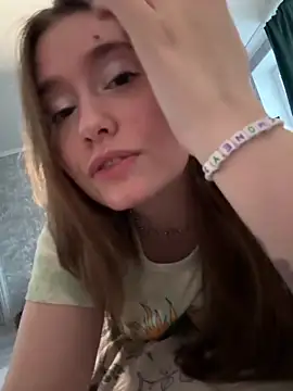 Sabrina_shells's cam snapshot