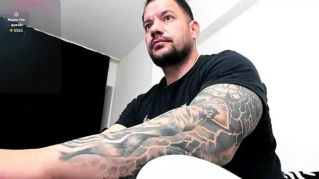 musclemonster31's cam snapshot