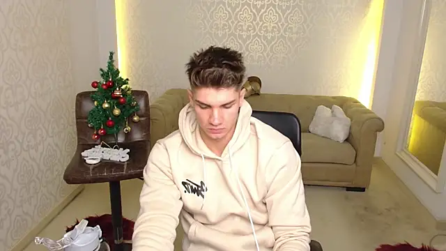 MaxKaiden's cam snapshot