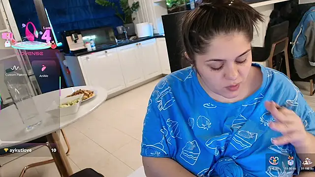 Layla-'s cam snapshot