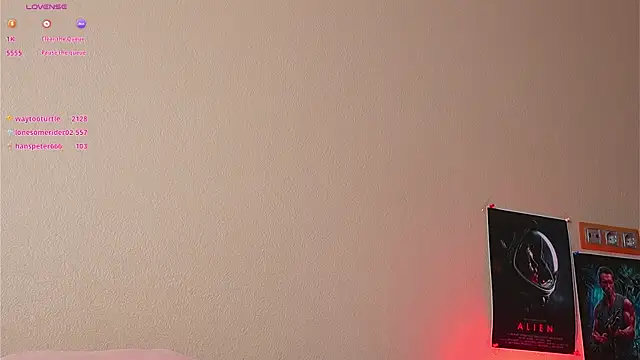 YaraAveiri live sex cam