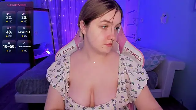 lovelyy_julia's cam snapshot