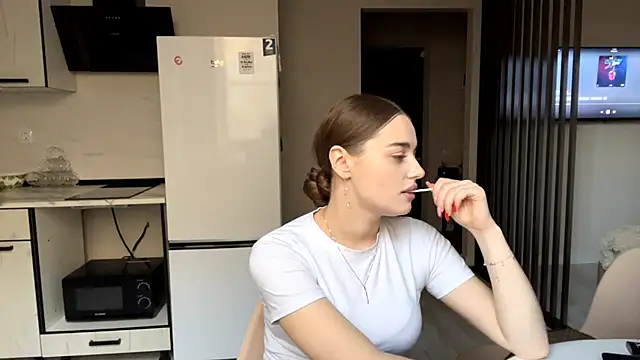 Adelle_Love's cam snapshot