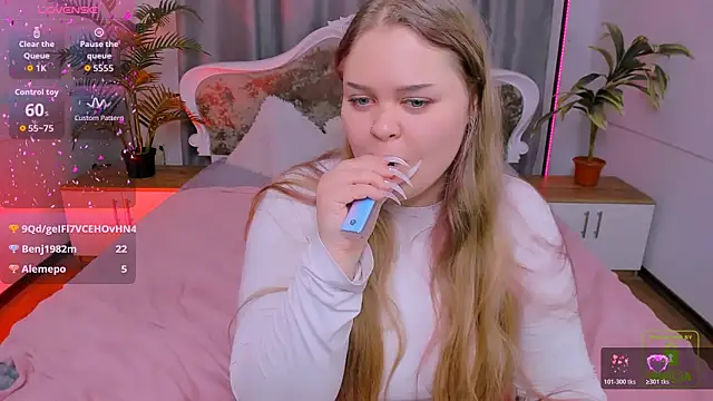 Erica__Alta's cam snapshot