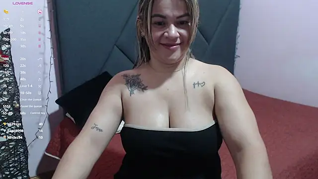 pamela_echeverria's cam snapshot