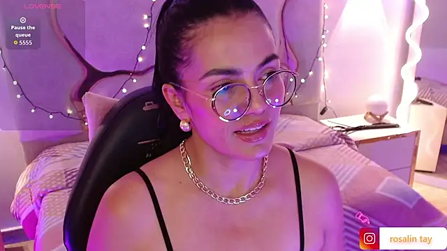 Rosalind_tay's cam snapshot