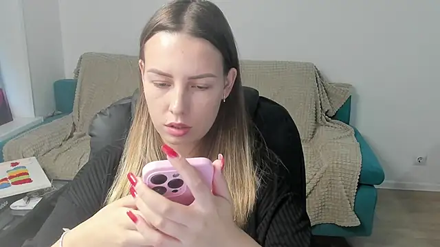 Mia_shy1's cam snapshot