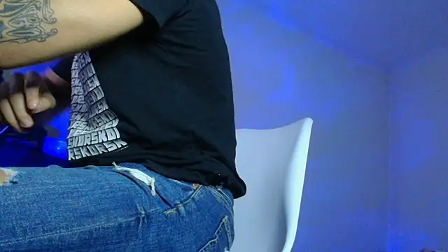 XanderCage99's cam snapshot