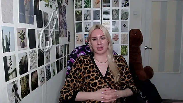 CapriScorpion live sex cam