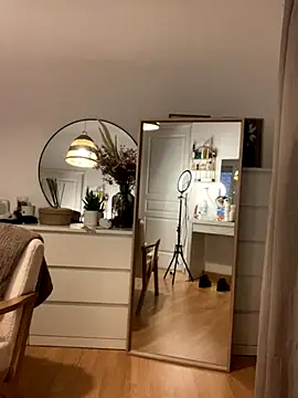 Petite_minette30 live sex cam