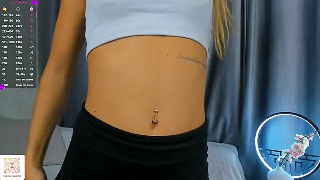 NaughtySeraphine's cam snapshot