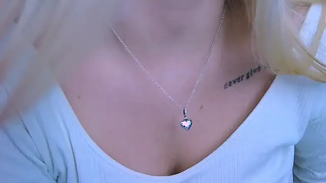 DIANAxxxDIAMOND's cam snapshot