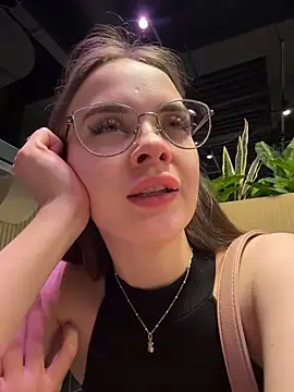 KristiRich live sex cam