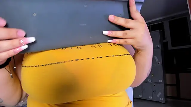 JulietaKane live sex cam