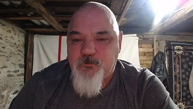 Newfiesausage1972 live sex cam