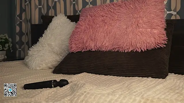 BellaReppert's cam snapshot