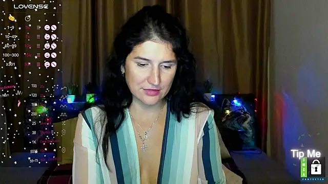 Alianna_Solo_Kisses's cam snapshot