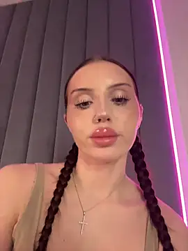 EmilyMosley live sex cam