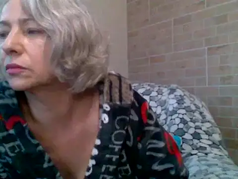 Lorie_Carrie's cam snapshot