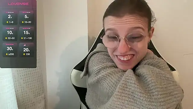 BustyKellyXXX's cam snapshot