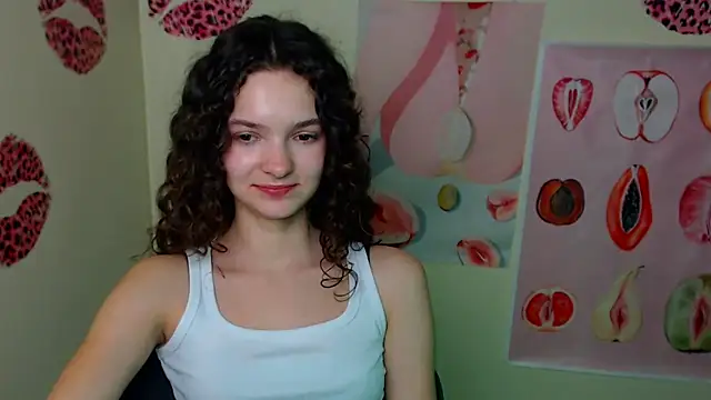 _SusieSu_'s cam snapshot