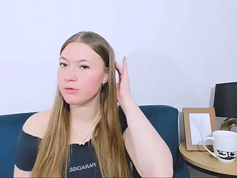 LeaNaughty's cam snapshot