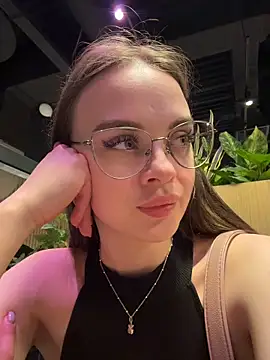 KristiRich's cam snapshot