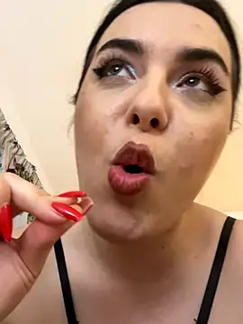 KeiraDark live sex cam