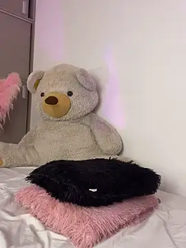 Charlottediolet's cam snapshot