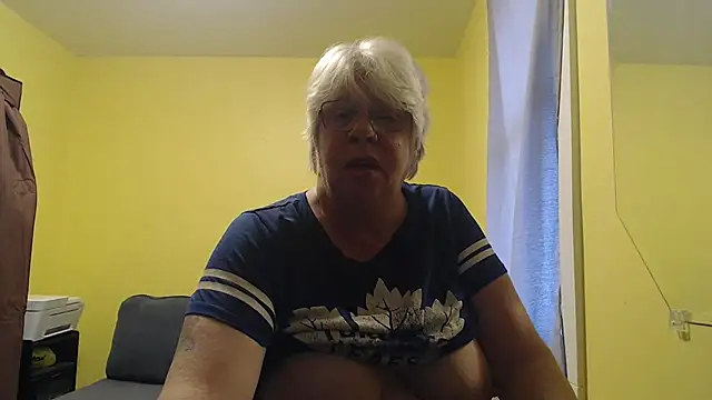 canadiancougar1965's cam snapshot