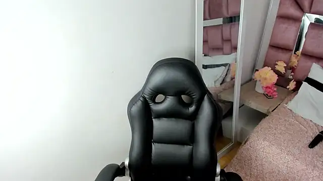 nayara_macherano's cam snapshot